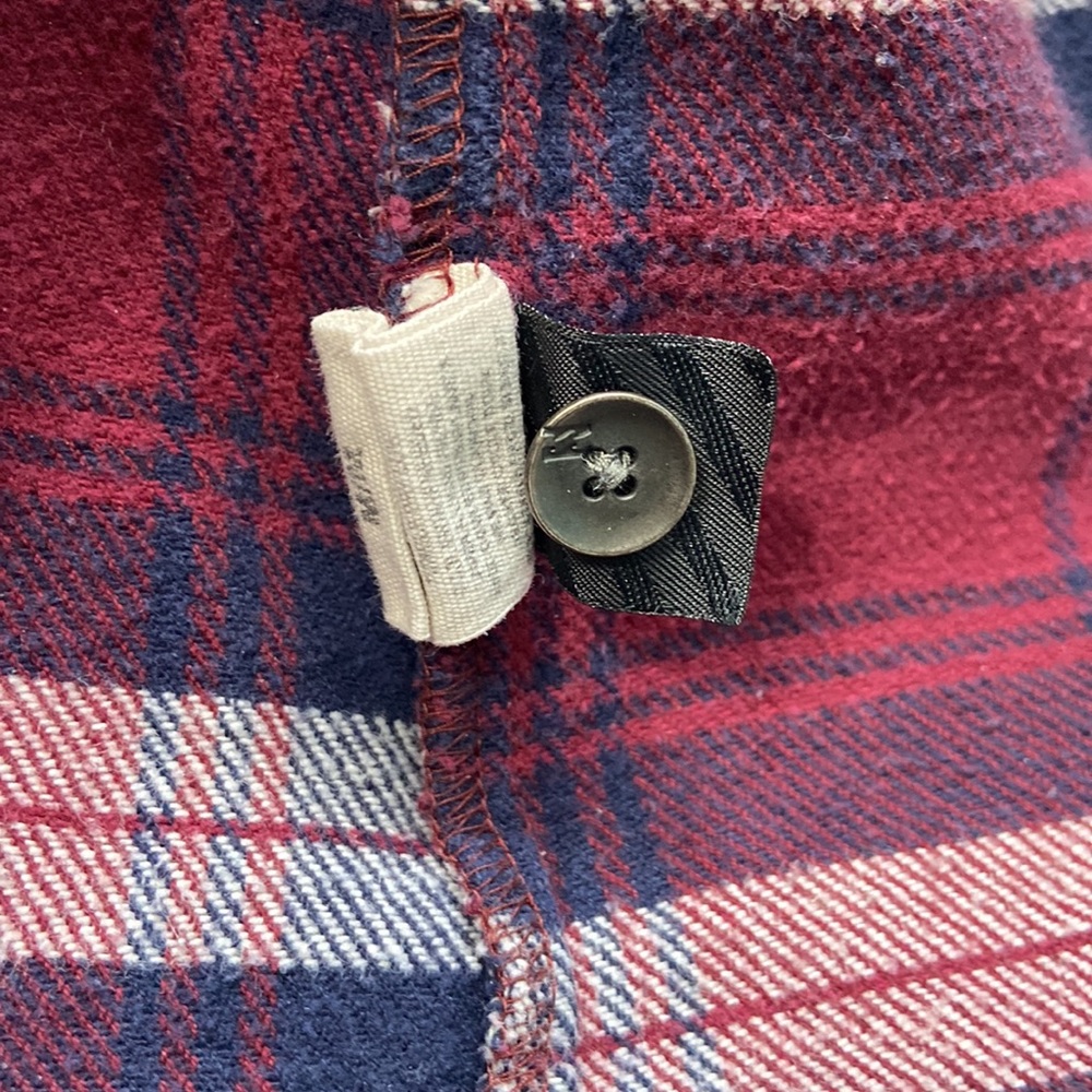 ‼️Women’s Billabong plaid flannel long-sleeve button-down shirt frayed bottom. M - Picture 11 of 14